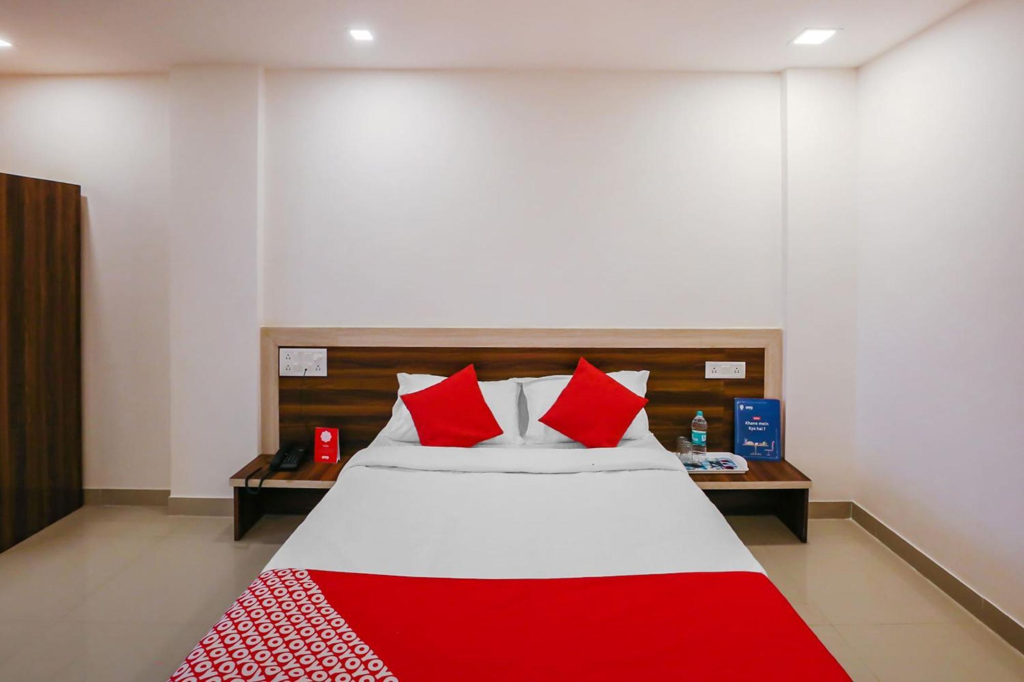 Hotel O Pingara Executive Phursungi エクステリア 写真