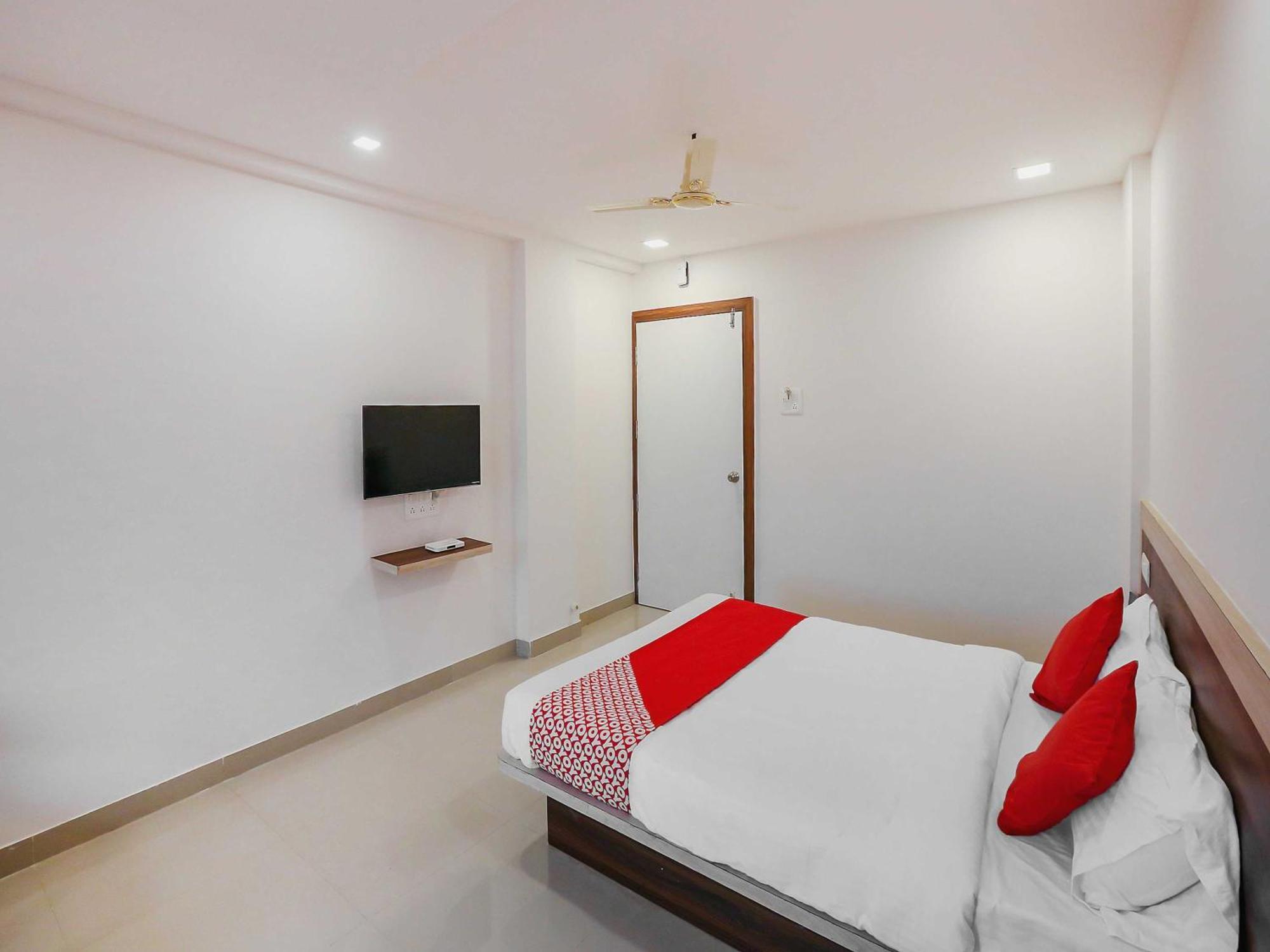 Hotel O Pingara Executive Phursungi エクステリア 写真